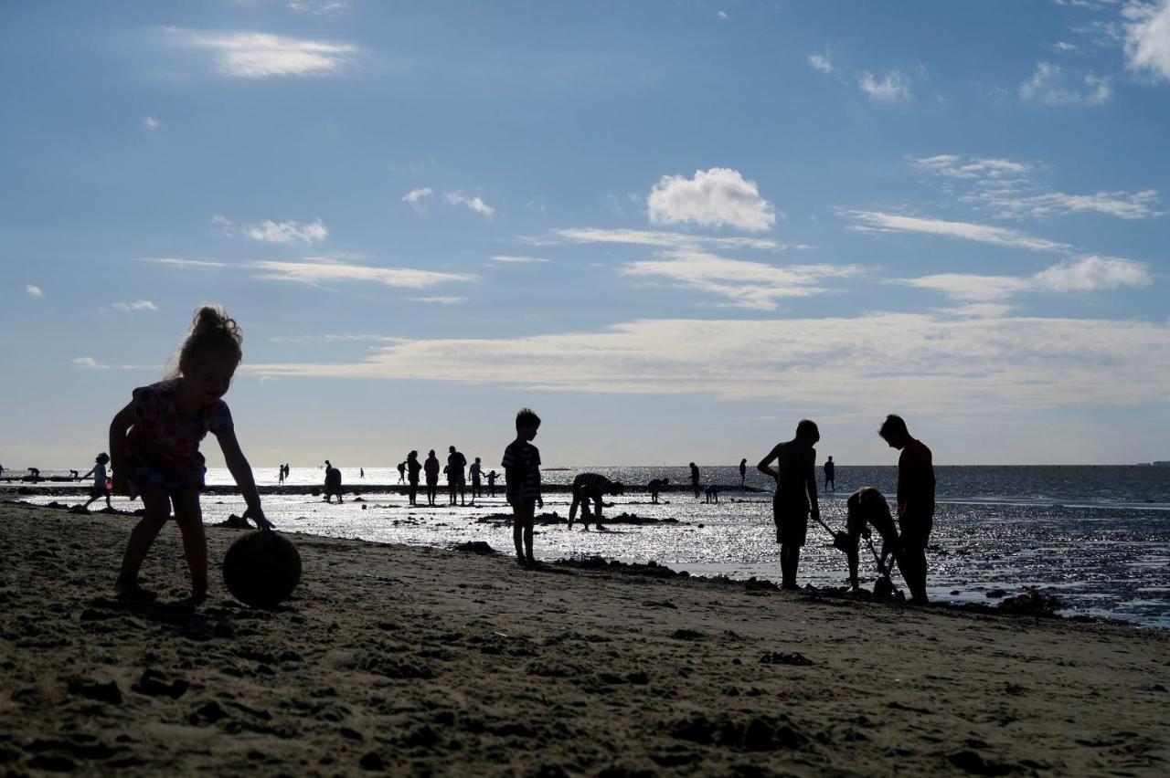 Luettje Huus Frieda Mit Strandkorb Am Strand Von Mai Bis September Apartman Cuxhaven Kültér fotó